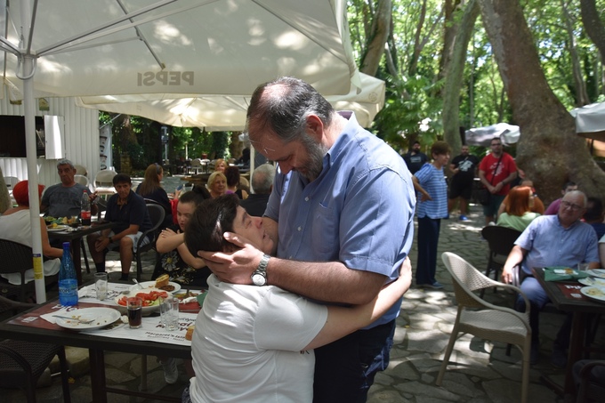Καλοκαιρινές στιγμές γεμάτες χαμόγελα, μουσική και αγάπη στη γιορτή του ΚΔΑΠ ΑμεΑ Νάουσας